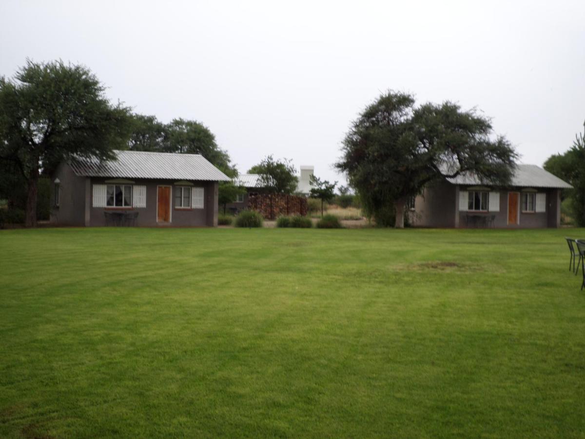 Out Of Nature Country Lodge Windhoek Exterior foto